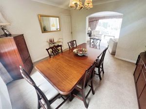 Dining Room - click for photo gallery